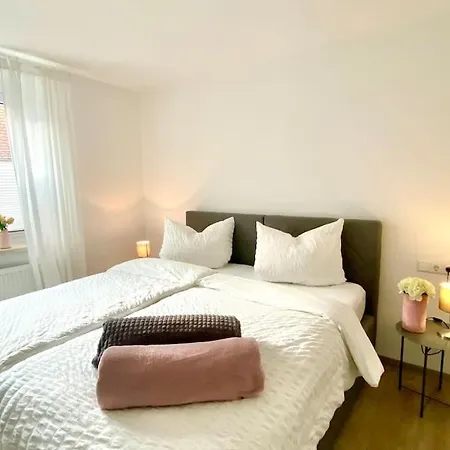 St-apartment Charming 1 Mit Terrasse Und Garten, 3 In Geislingen