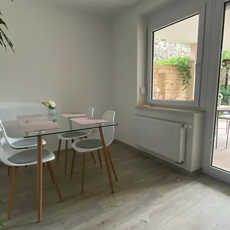 St-apartment Charming 1 Mit Terrasse Und Garten, 3 In Geislingen Lejlighed *
