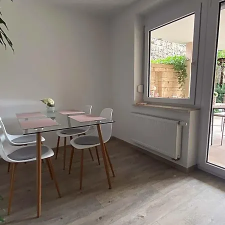 St-apartment Charming 1 Mit Terrasse Und Garten, 3 In Geislingen Апартаменты *