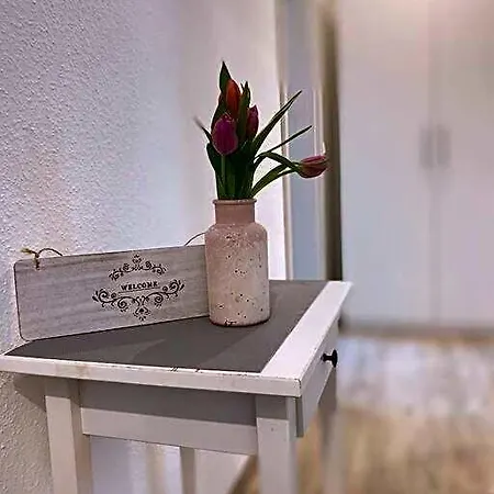 St-apartment Charming 1 Mit Terrasse Und Garten, 3 In Geislingen *